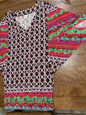 Trina Turk Dress Size XS. Swim cover?  Batwing open comfy colorful